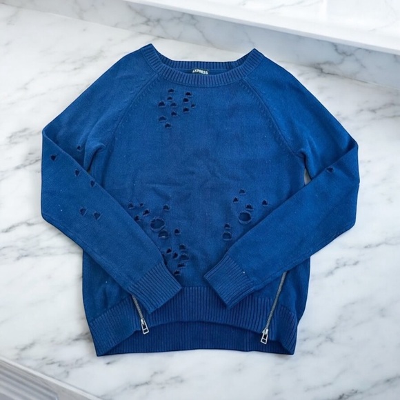 EXPRESS Blue Distressed Crewneck Sweater Size XS - Picture 1 of 5